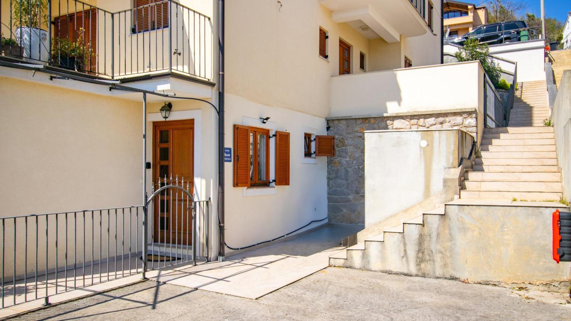 Apartment Peharovo לובראן מראה חיצוני תמונה
